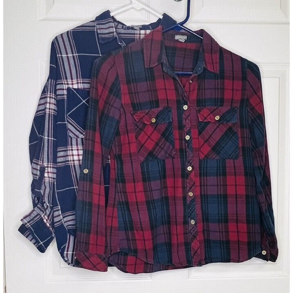 2 Woman’s Charlotte Russe Brand Flannel Shirts Size XS Red Blue White Pink Tan - Picture 1 of 7